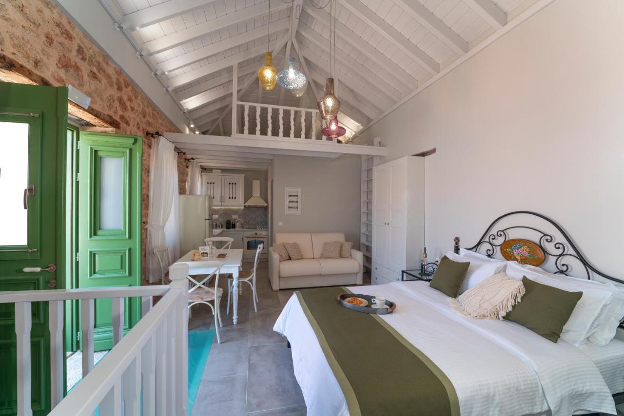 Muse Clio Villa Chalki Town Bagian luar foto