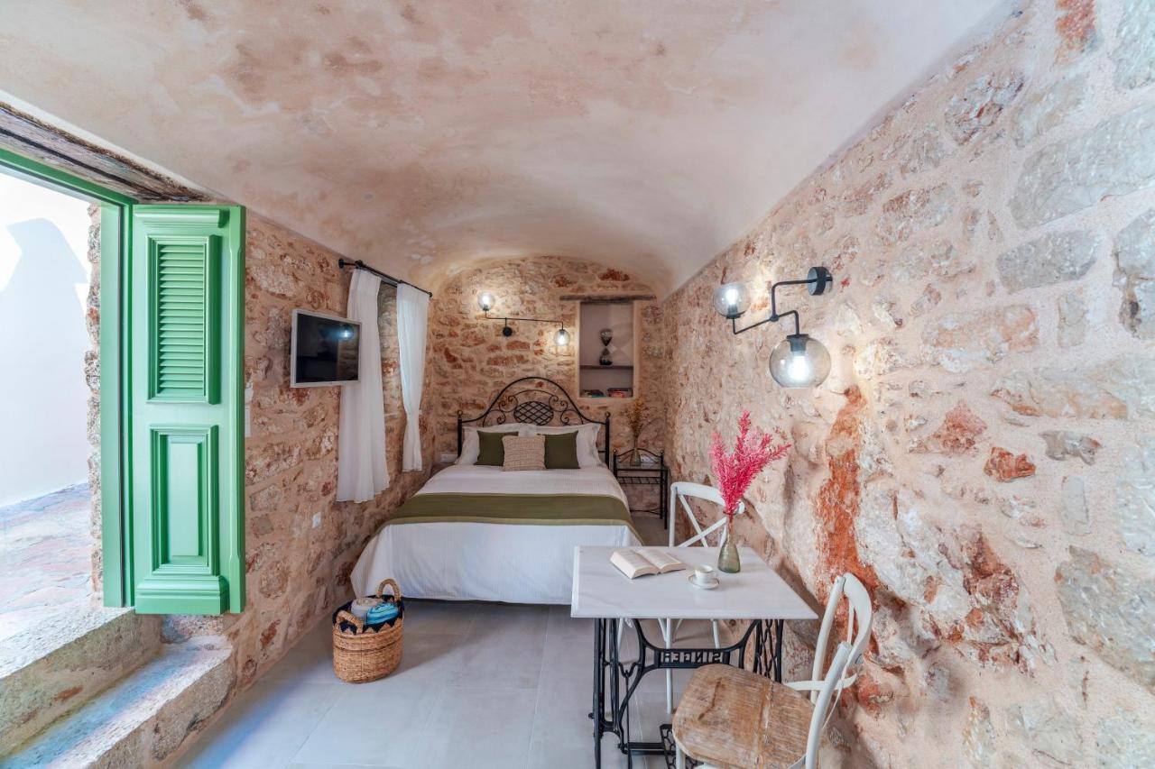 Muse Clio Villa Chalki Town Bagian luar foto