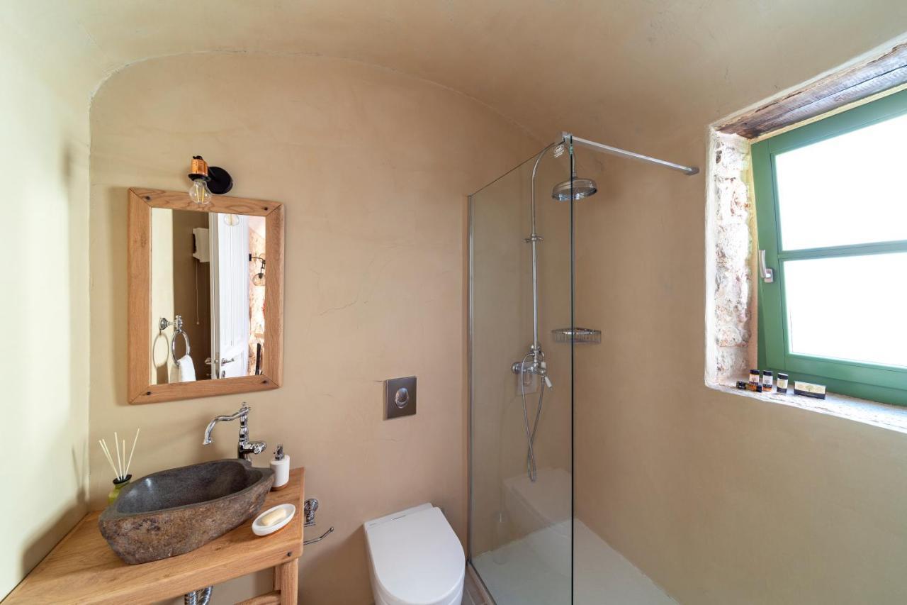 Muse Clio Villa Chalki Town Bagian luar foto