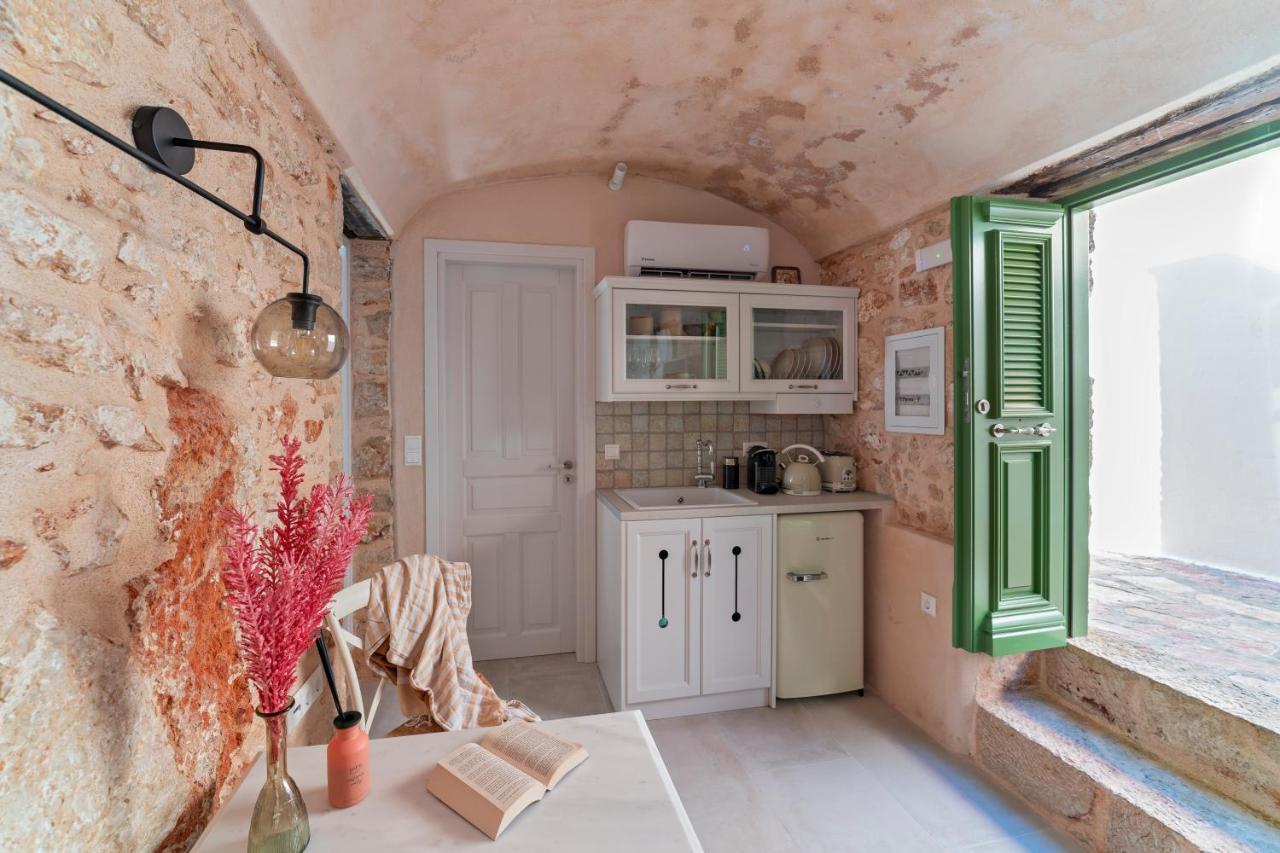 Muse Clio Villa Chalki Town Bagian luar foto